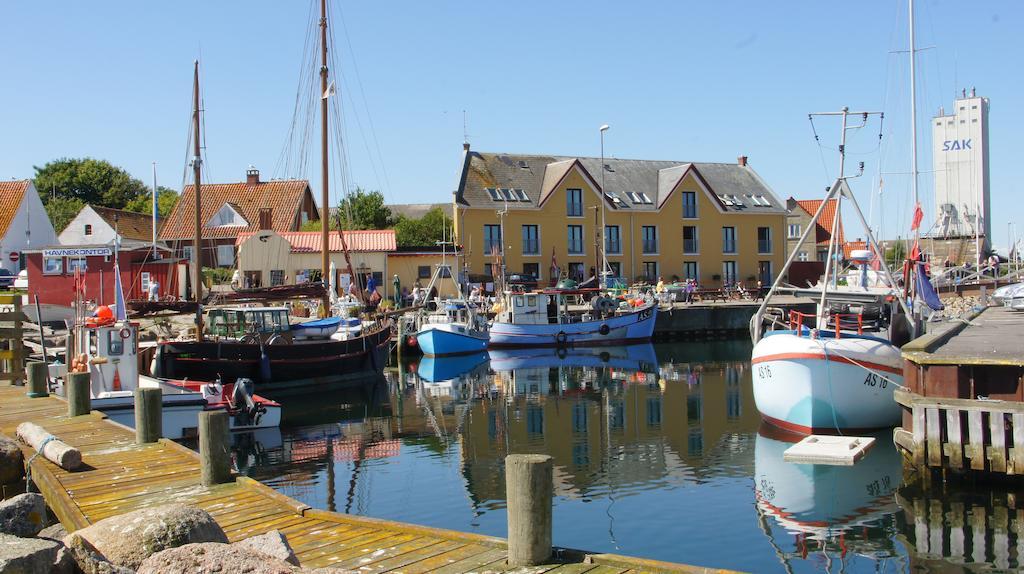 Ballen Badehotel Tranebjerg Exterior foto